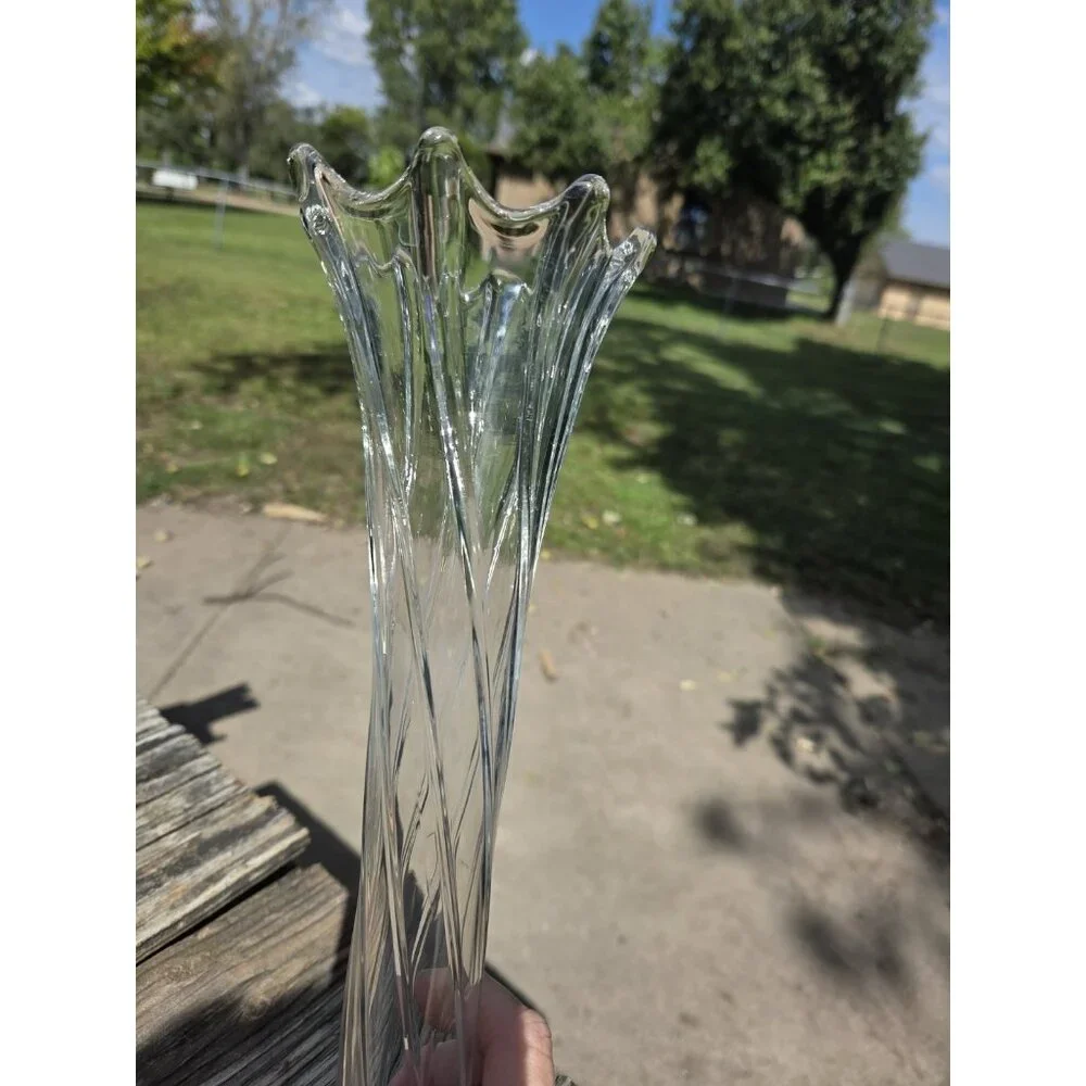 Twisted Ribbed Swung Spiral Vase‎ Clear Glass 13